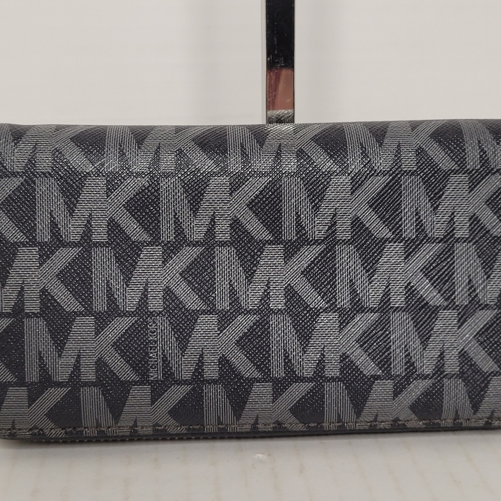 Michael Kors Zip Around Large Jet Set Wallet - Picture 2 of 8